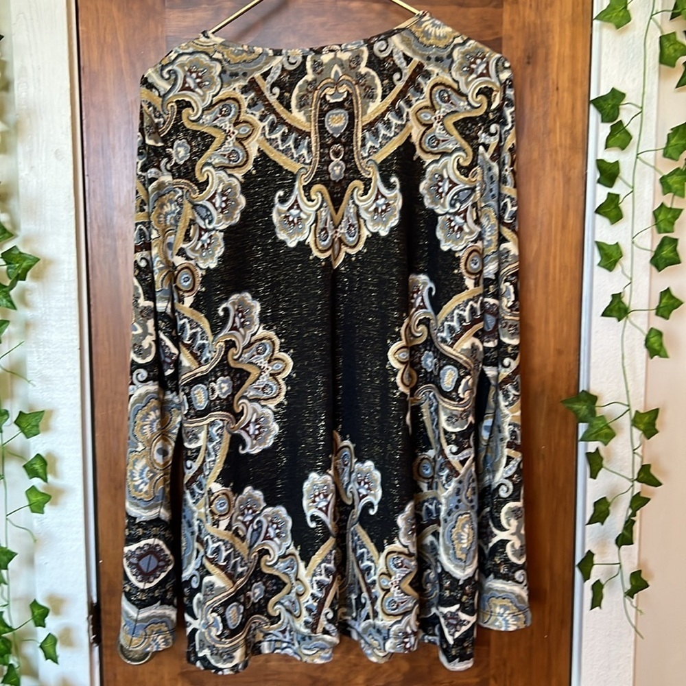 ONEWORLD Paisley Notch V Neck Metallic Fleck Tunic Blouse | 2X - Picture 2 of 10